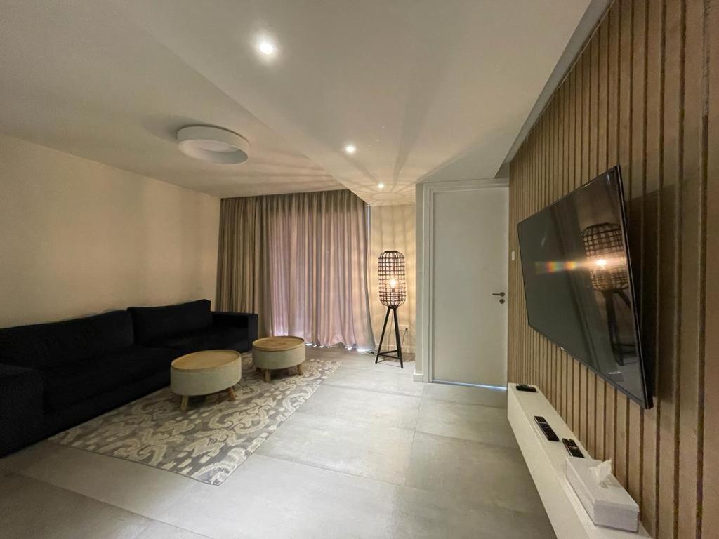 Central Business Suites Nicosia - Araouzou By Platform 357 外观 照片